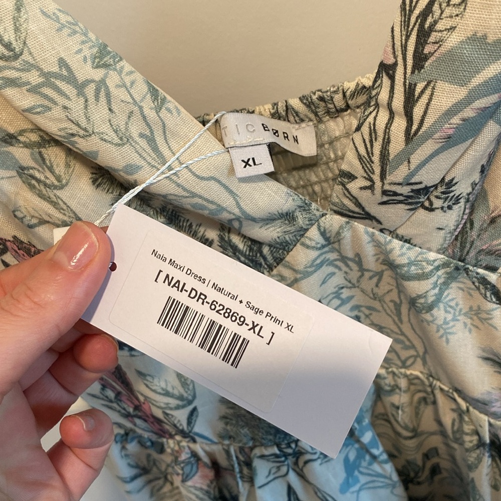 NWT - Naia Maxi Dress - Picture 6 of 6